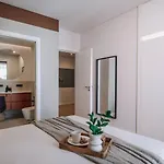 Apartment Armona - 2 Bedrooms And Pool In Avenidas Novas Lisbon
