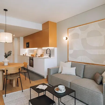 Armona - 2 Bedrooms And Pool In Avenidas Novas Apartment *