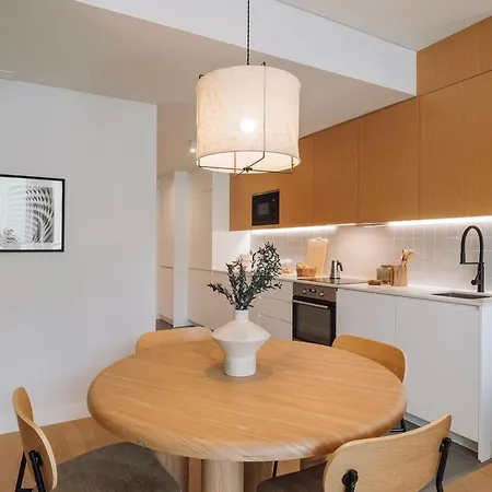 Armona - 2 Bedrooms And Pool In Avenidas Novas Lisboa