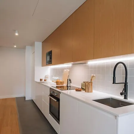 Armona - 2 Bedrooms And Pool In Avenidas Novas Daire *